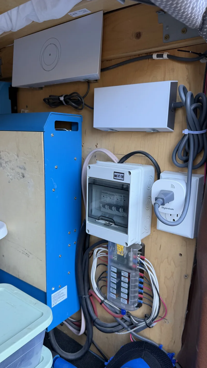 Electrical equipment and connections for the Starlink setup